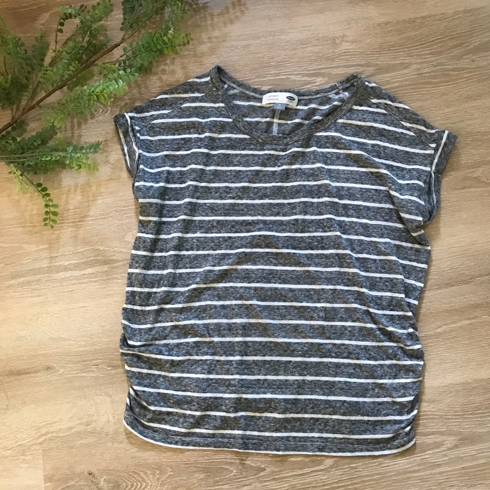 Women’s maternity shirt